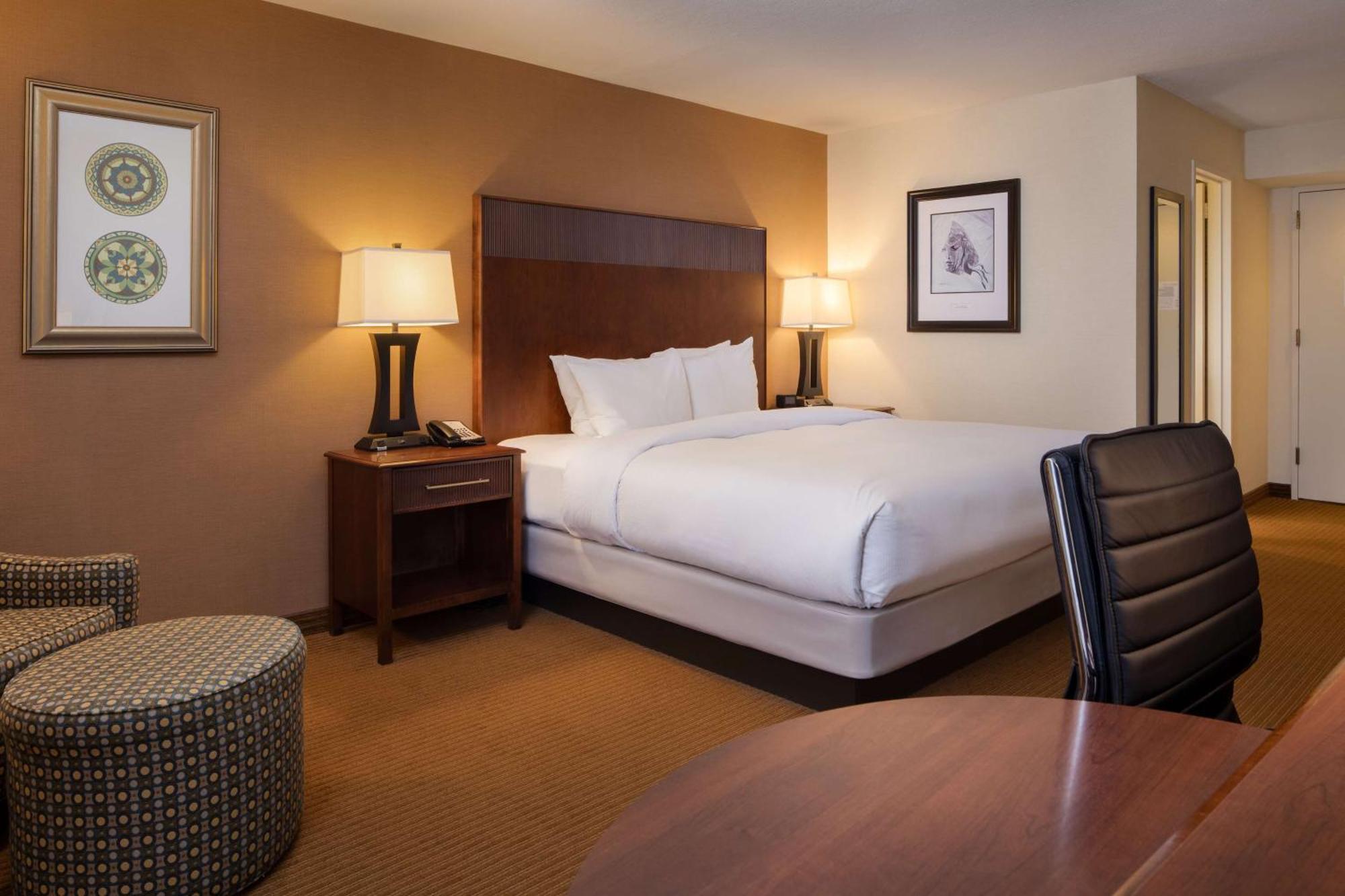 Doubletree By Hilton Philadelphia Airport Hotel Eksteriør billede