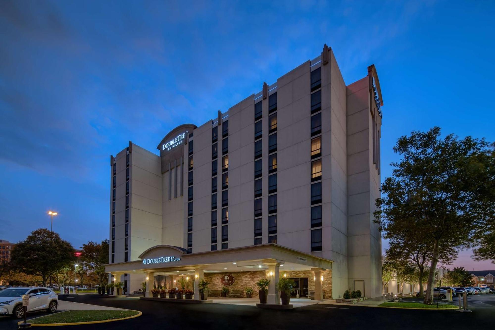 Doubletree By Hilton Philadelphia Airport Hotel Eksteriør billede