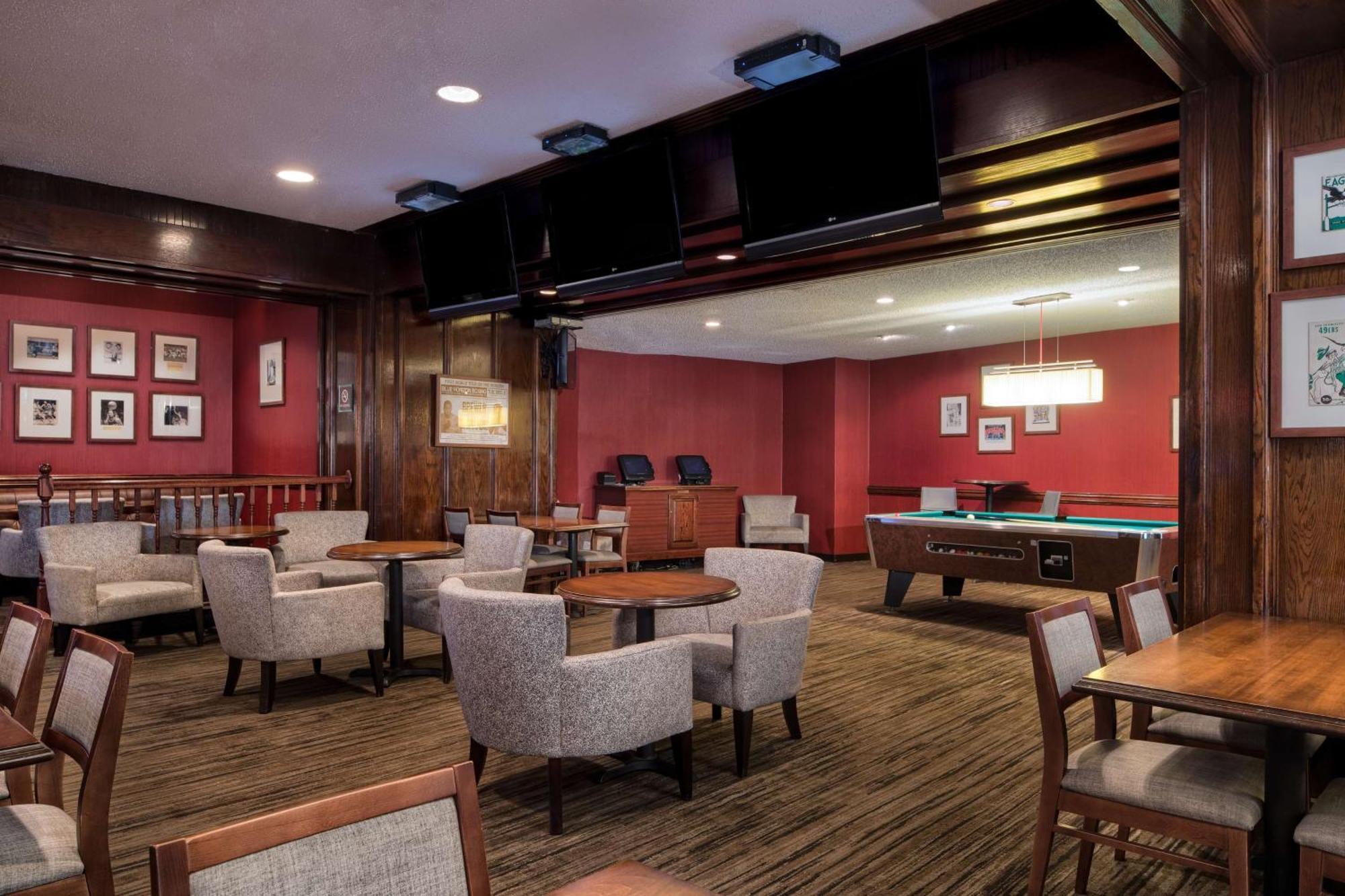 Doubletree By Hilton Philadelphia Airport Hotel Eksteriør billede
